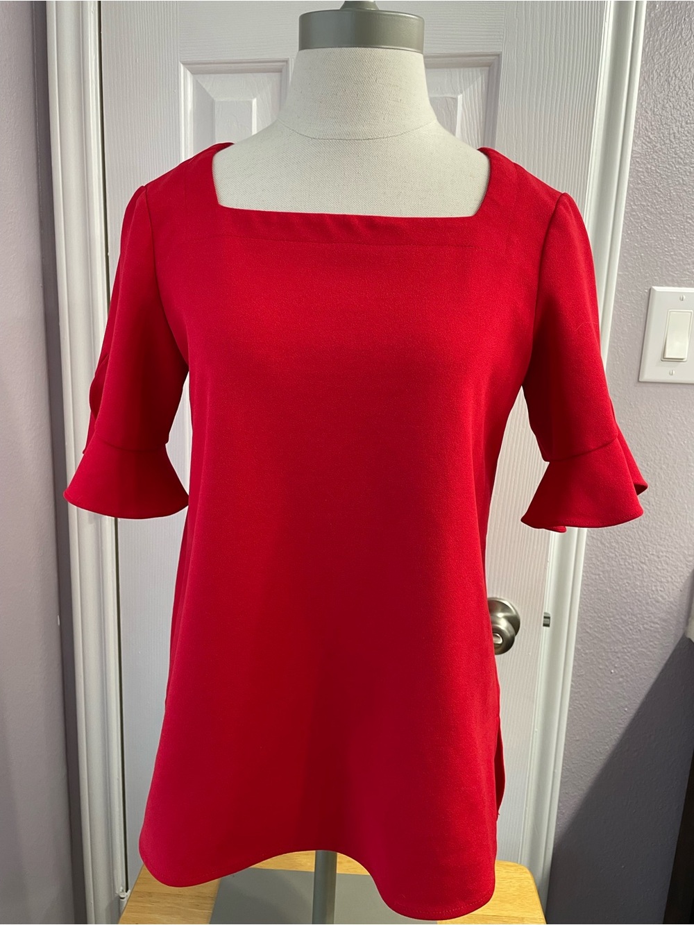 Donna Morgan Women’s Bright Red Square Neck, Career Blouse Size Small